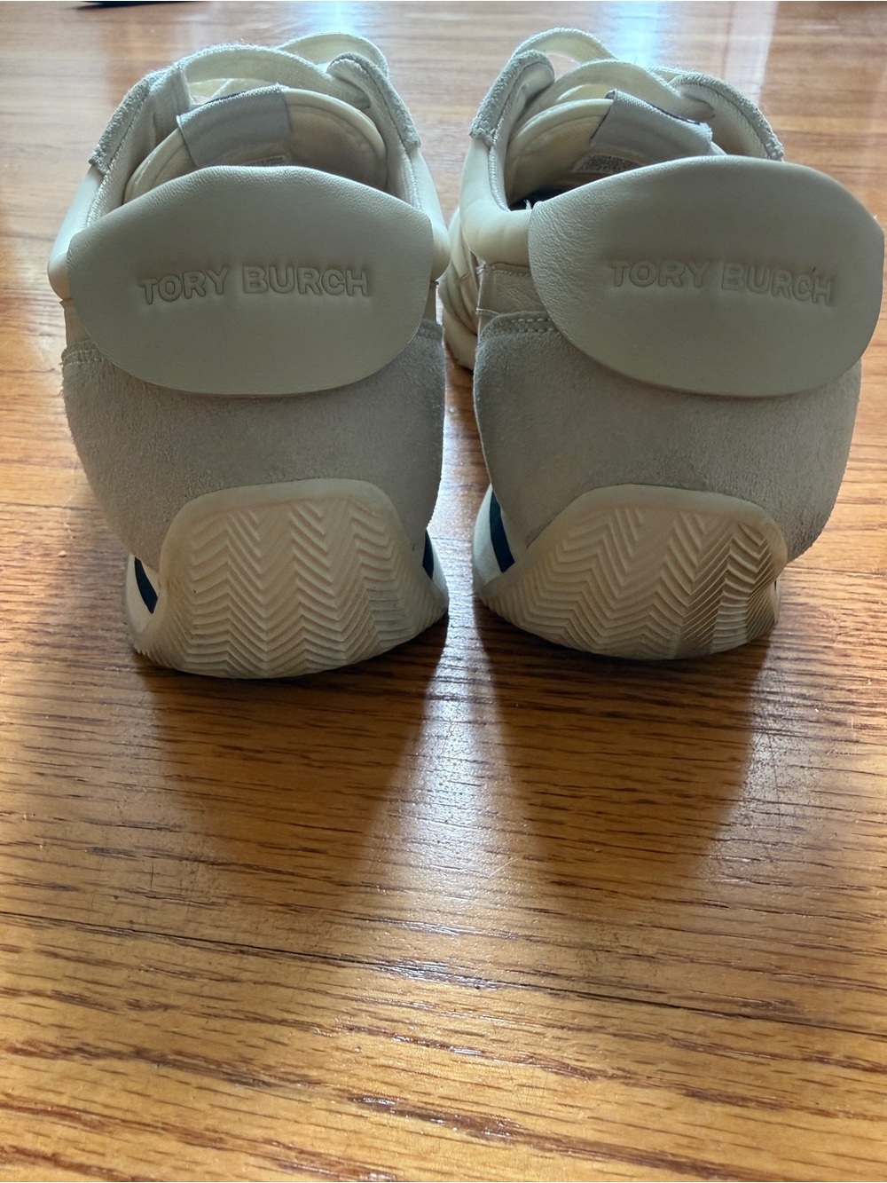 Tory Burch Hank Sneaker 10.5 - Picture 3 of 6